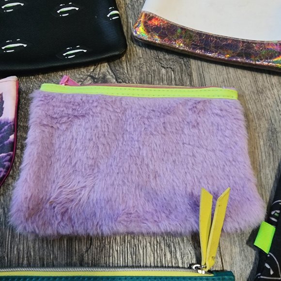 6 Ipsy Bags - Picture 5 of 7
